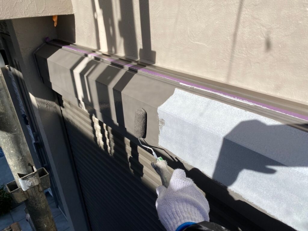 シャッターボックス中塗り