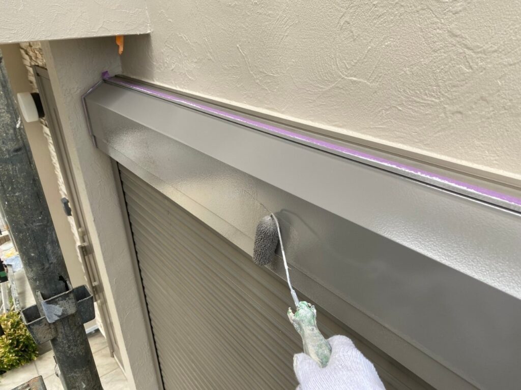 シャッターボックス上塗り