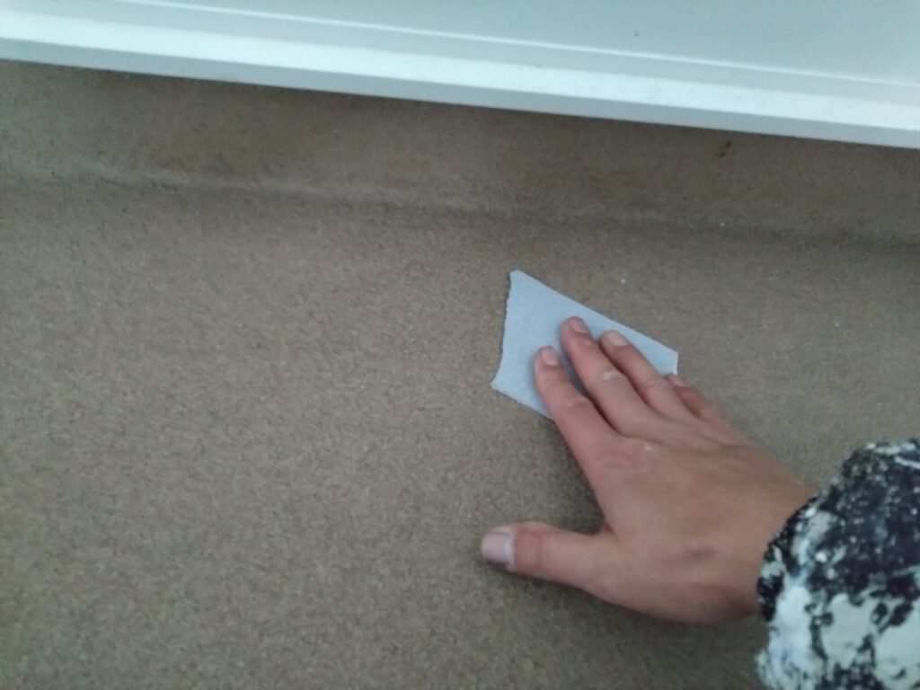 バルコニー床目荒らし