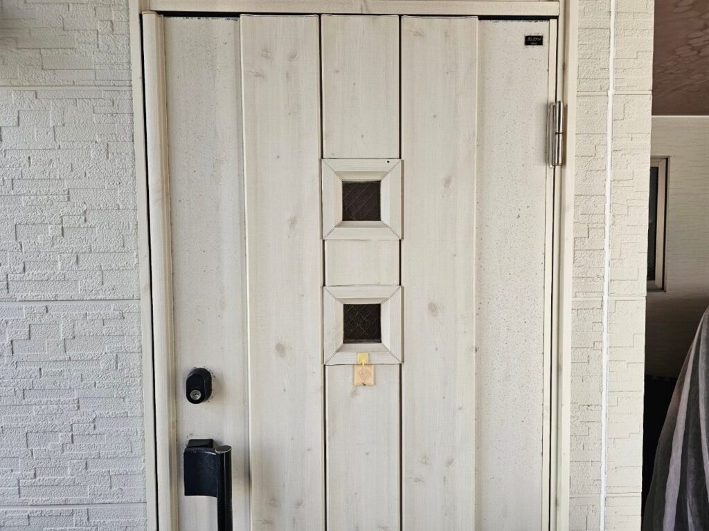 玄関ドア施工前