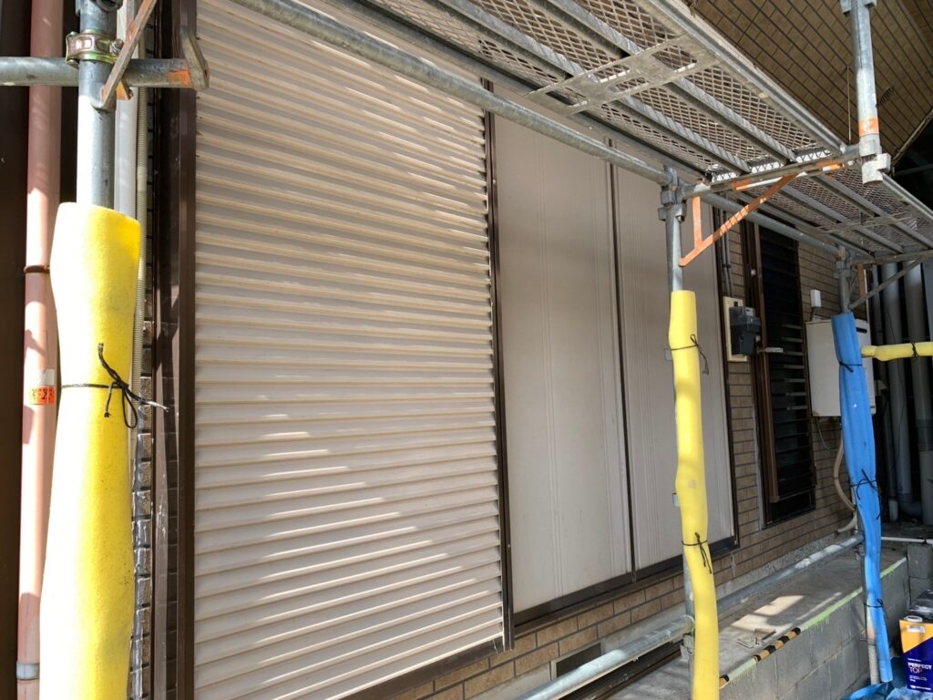 雨戸施工前