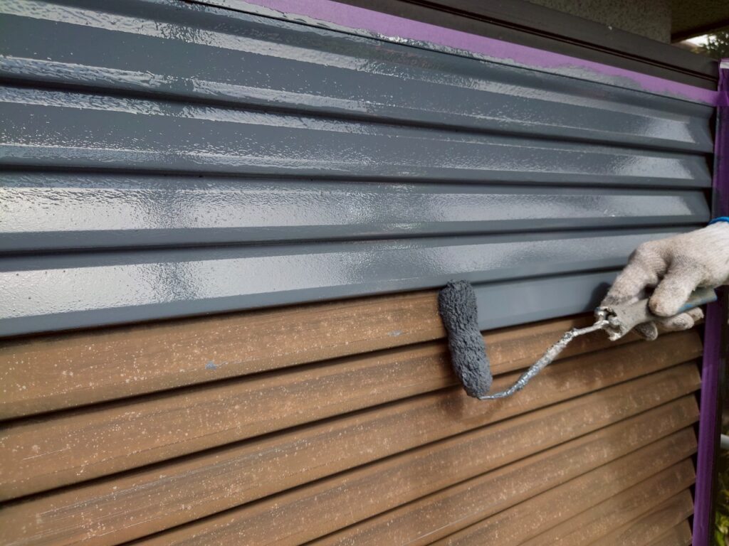 シャッターボックス下塗り