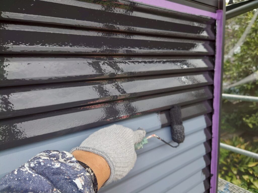 シャッターボックス中塗り