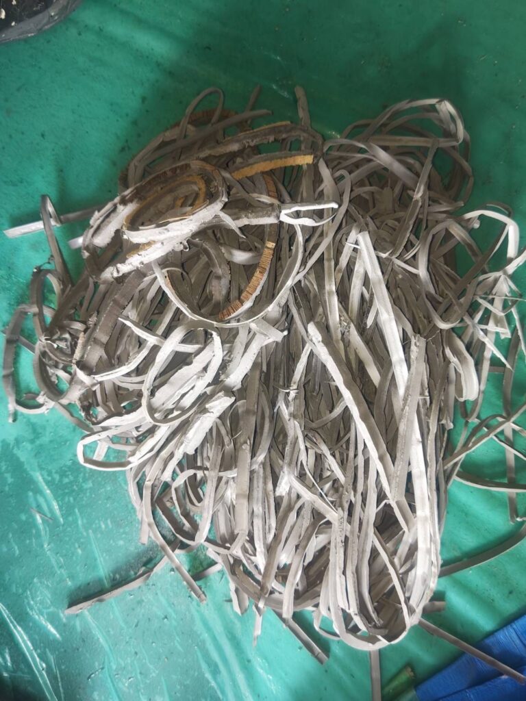 既存シーリング撤去