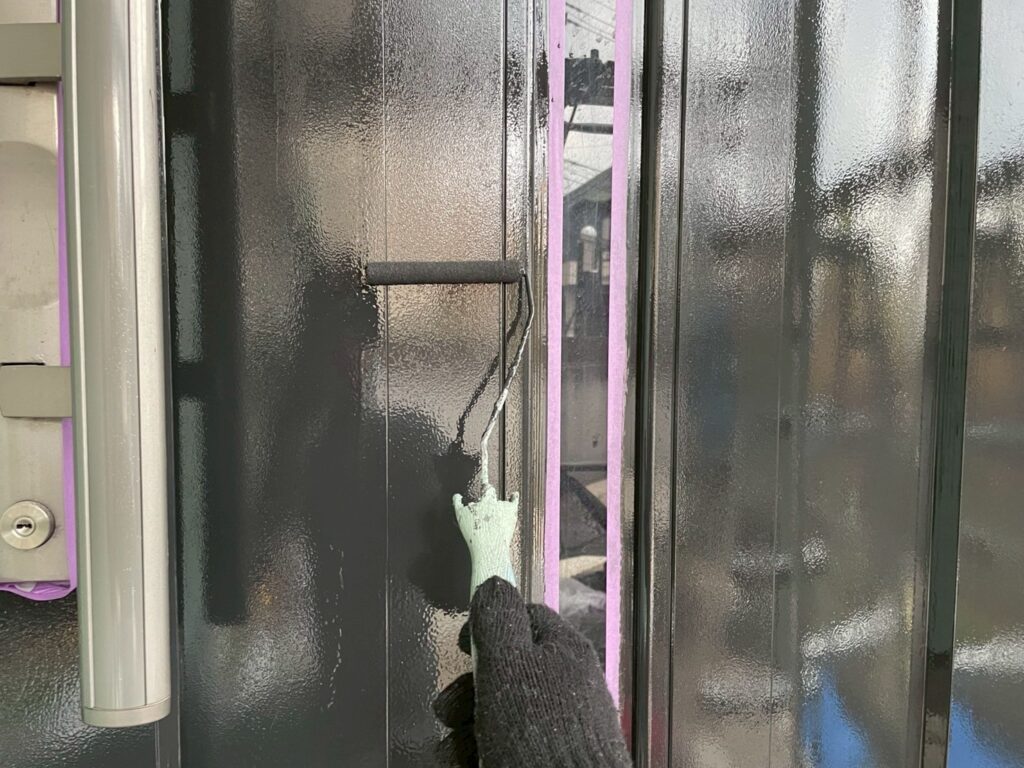 玄関ドア中塗り