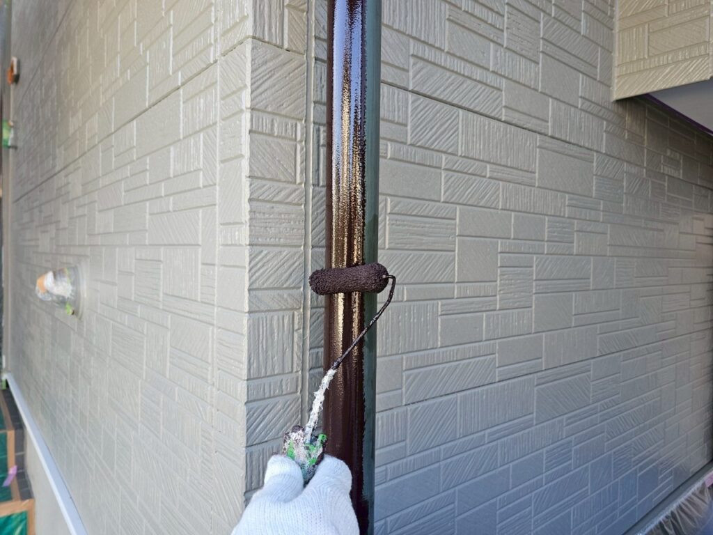 雨樋上塗り1回目
