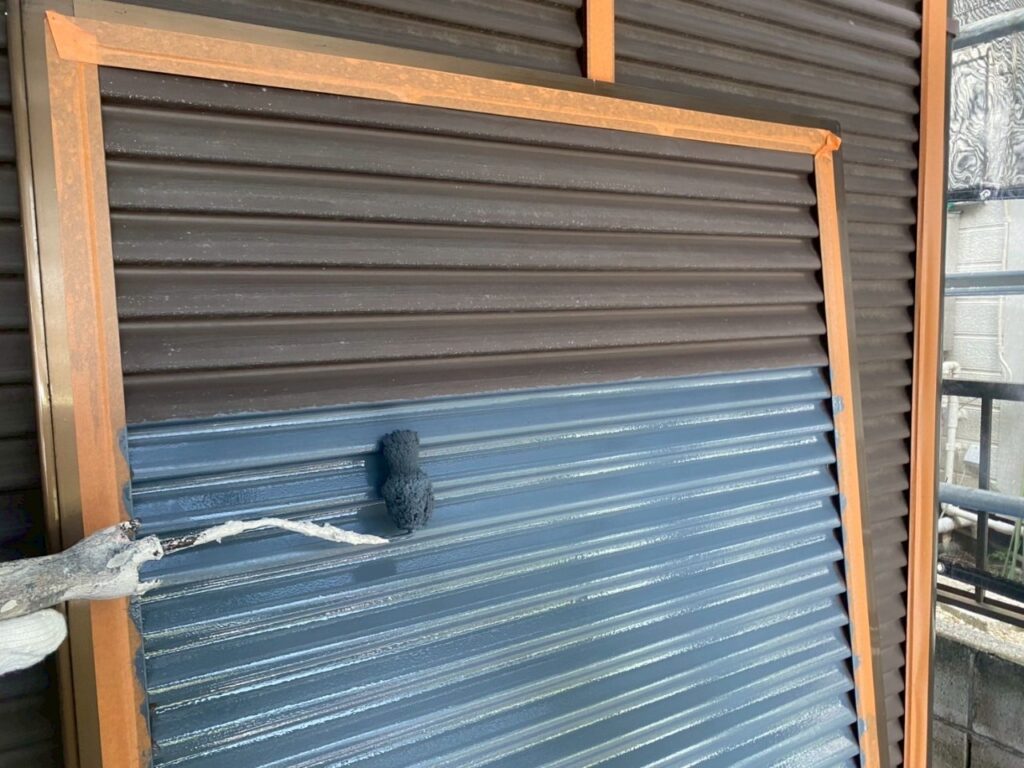 雨戸下塗り