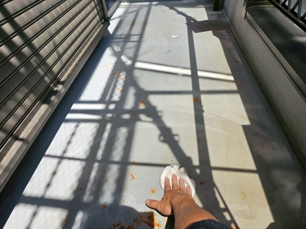 ベランダケレン