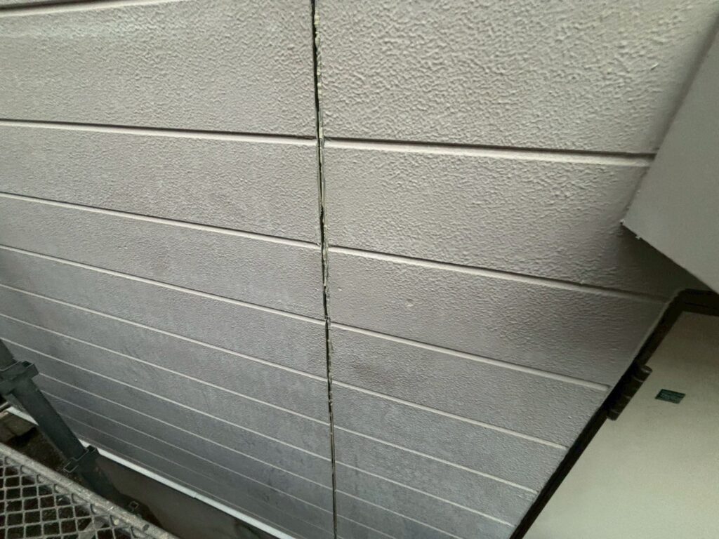 既存シーリング撤去