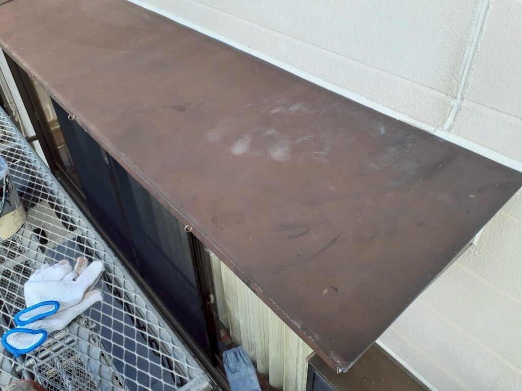 霧よけ庇施工前