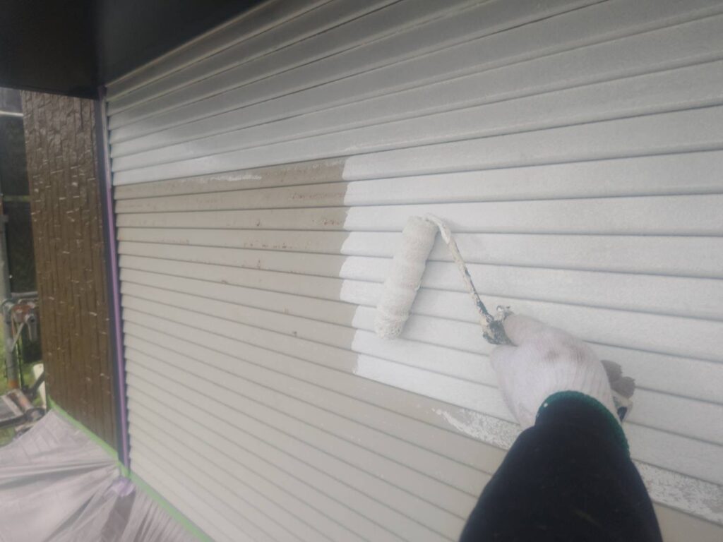 シャッター下塗り