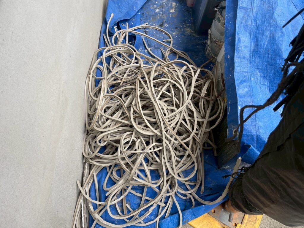 既存シーリング撤去