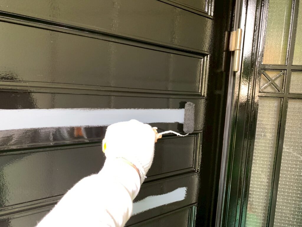 玄関ドア中塗り