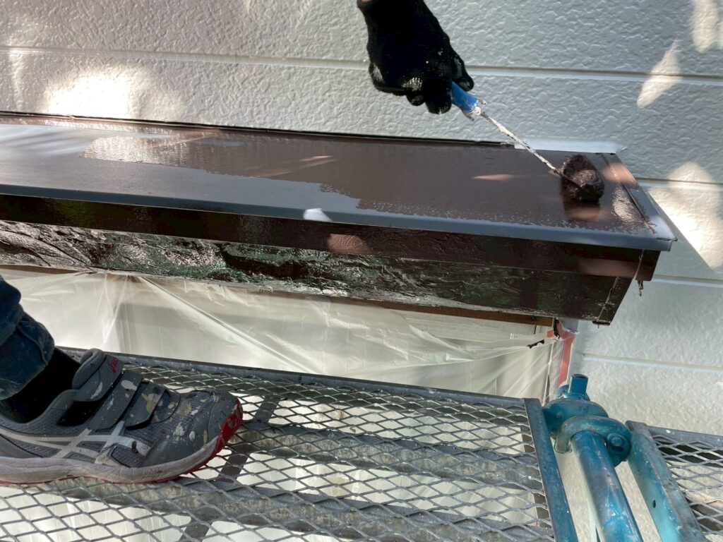 シャッターボックス中塗り