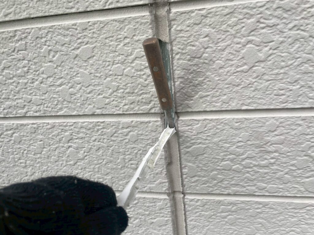 既存シーリング撤去