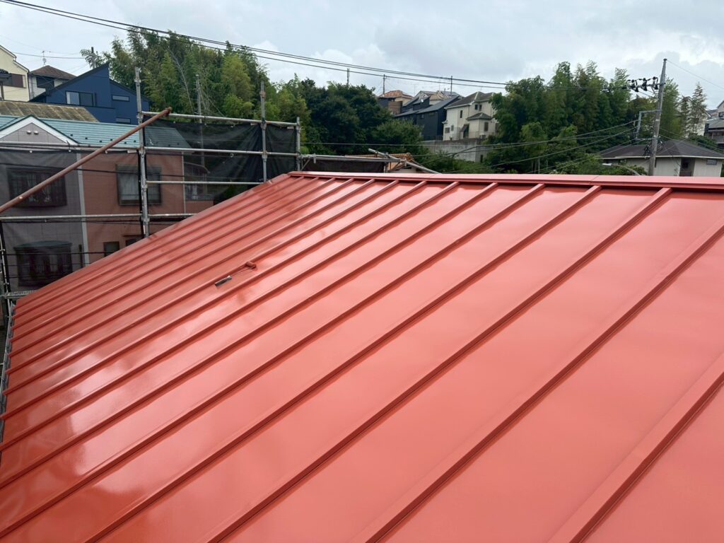 屋根上塗り
