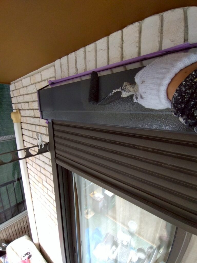 シャッターボックス中塗り