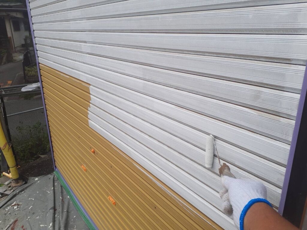 シャッター下塗り