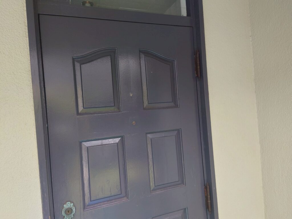 玄関ドア施工前