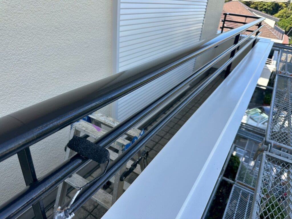 ベランダ手すり上塗り