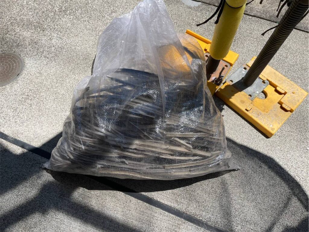 既存シーリング撤去