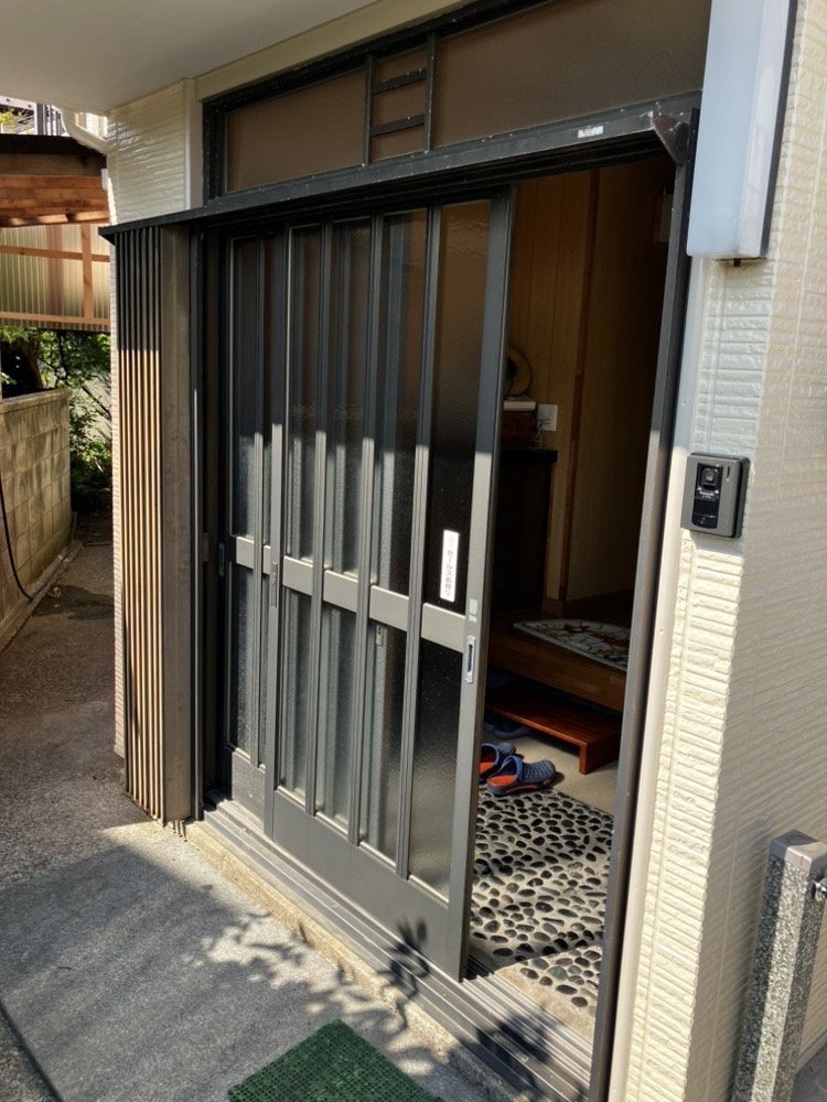 玄関ドア交換前