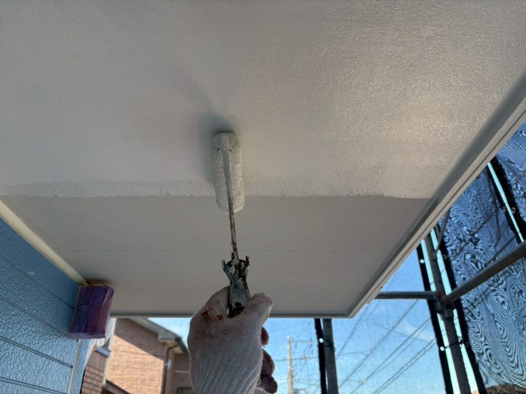 軒天上塗り2回目