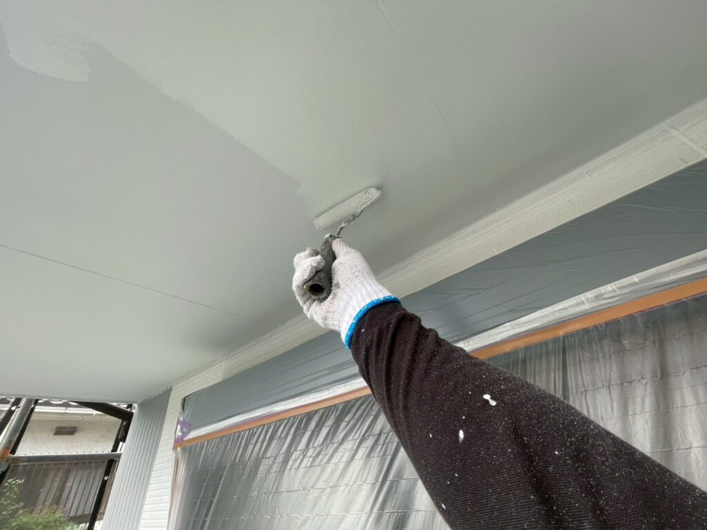 軒天上塗り2回目