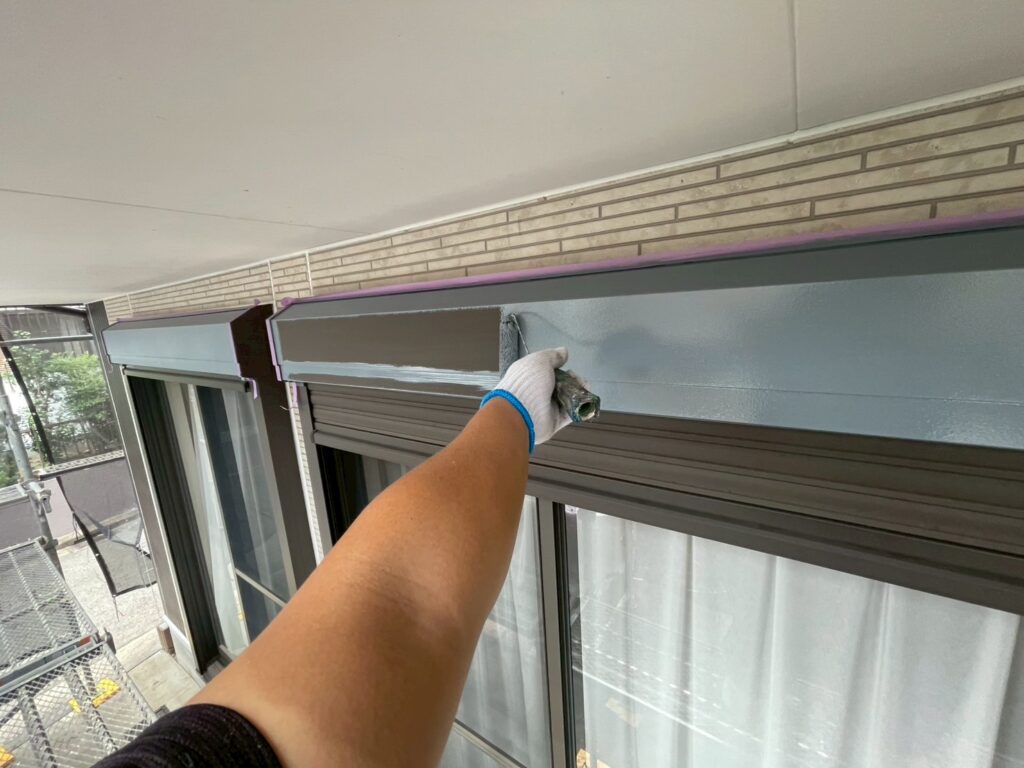 シャッターボックス下塗り