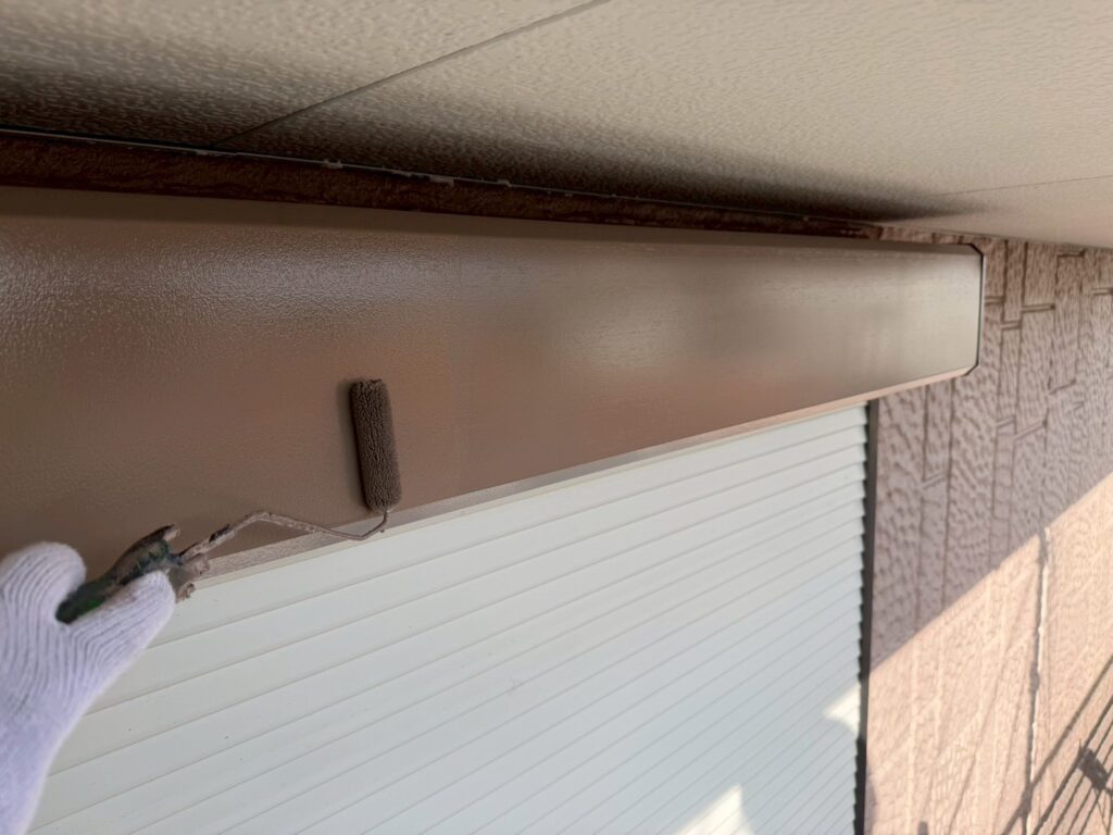 シャッターボックス上塗り