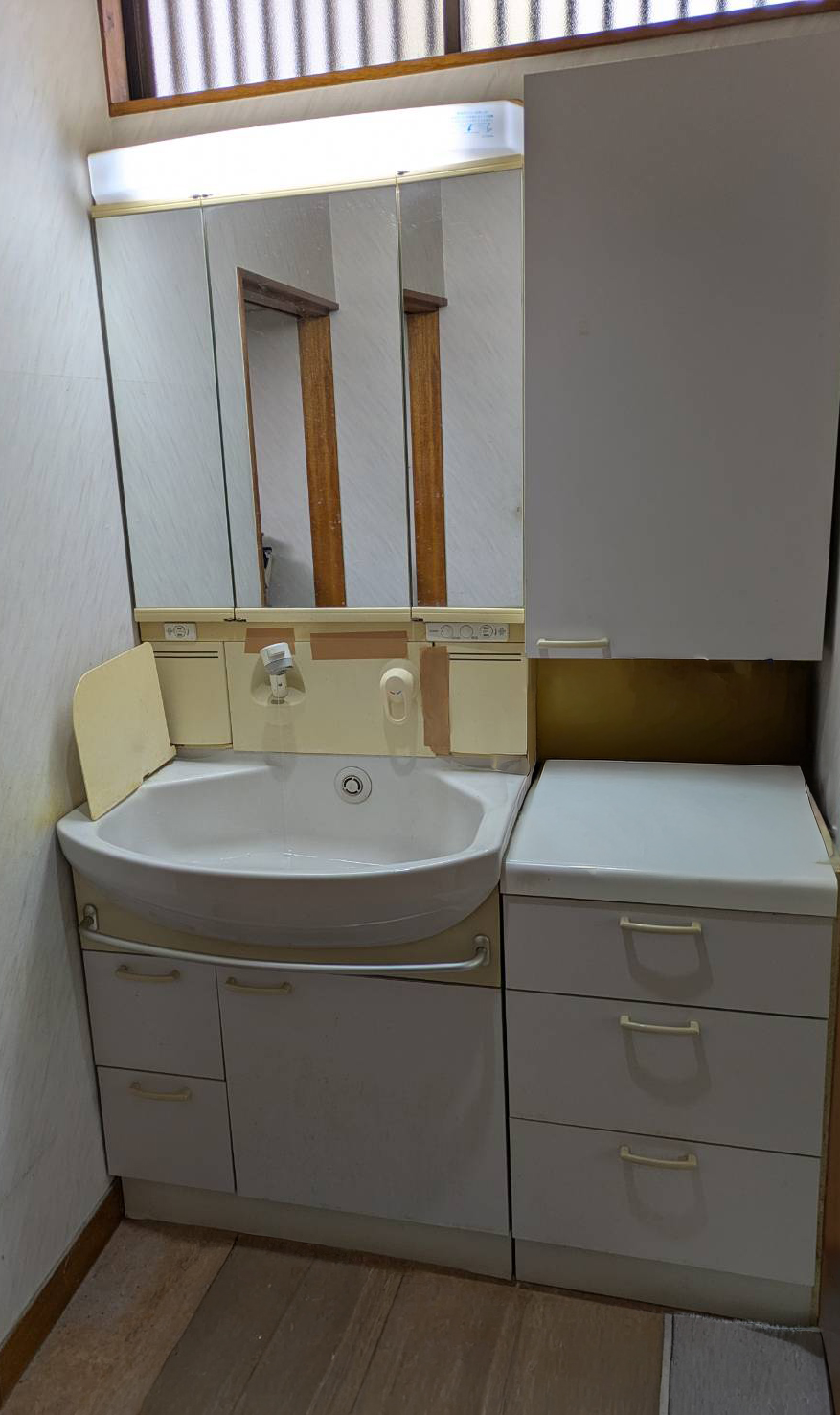 洗面化粧台施工後