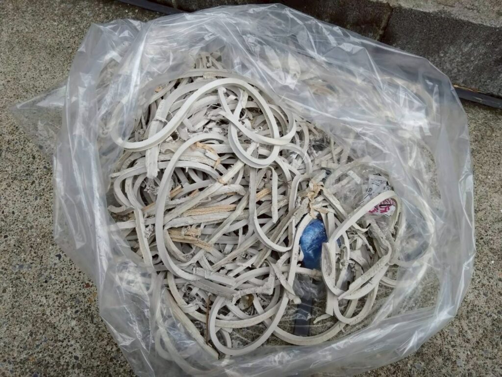 既存シーリング撤去