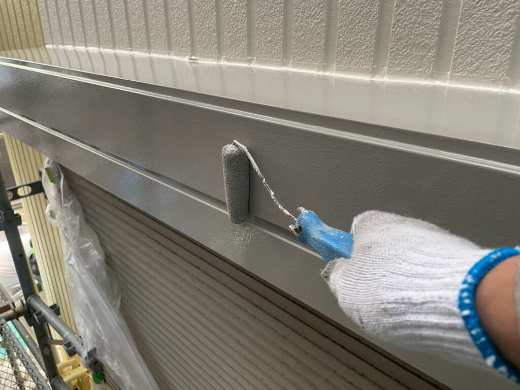 シャッタ－ボックス上塗り