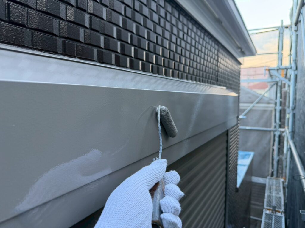 シャッターボックス上塗り