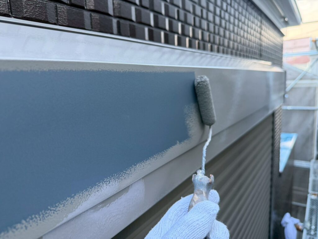 シャッターボックス中塗り