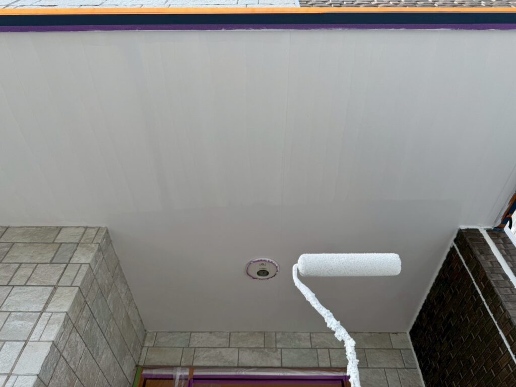 軒天上塗り2回目