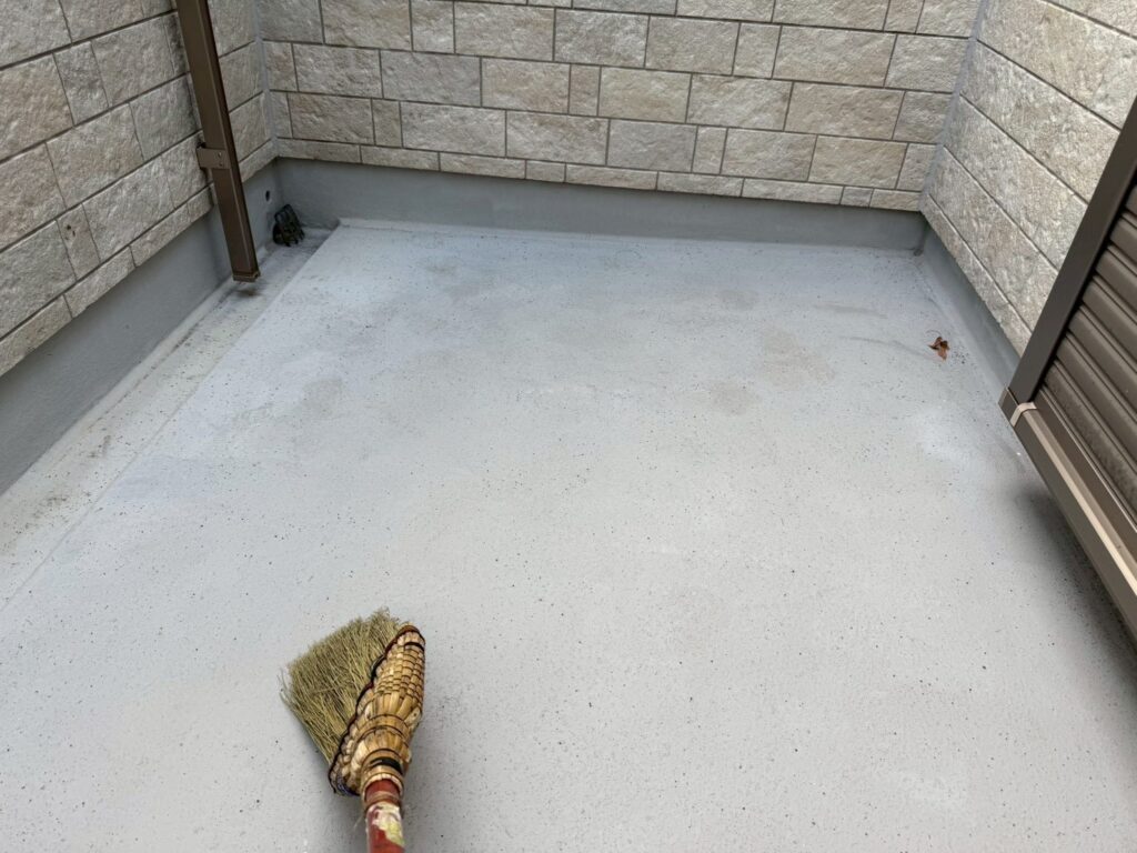 ベランダ清掃