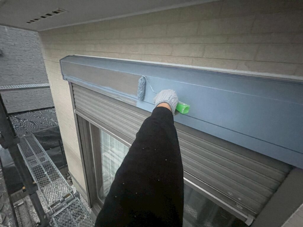 シャッターボックス下塗り