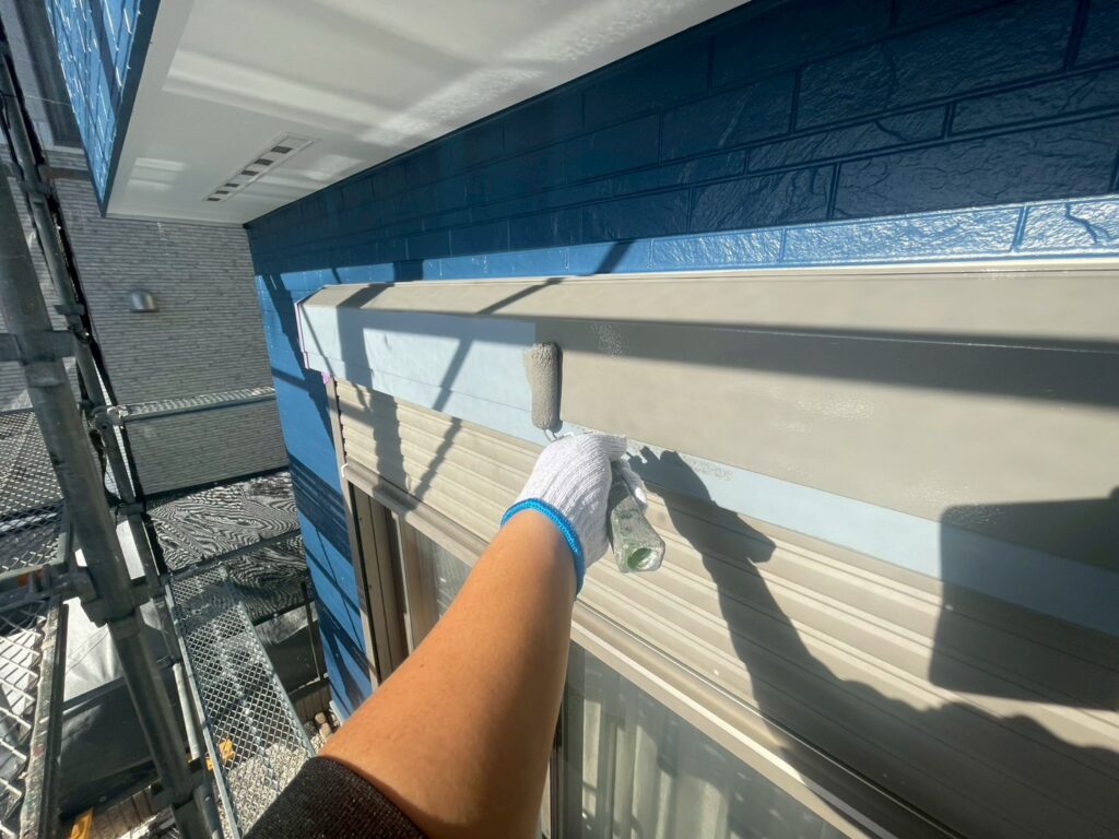 シャッターボックス中塗り