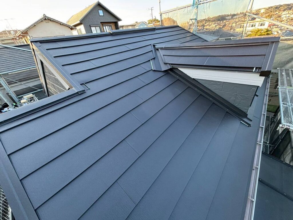 屋根カバー工法施工完了