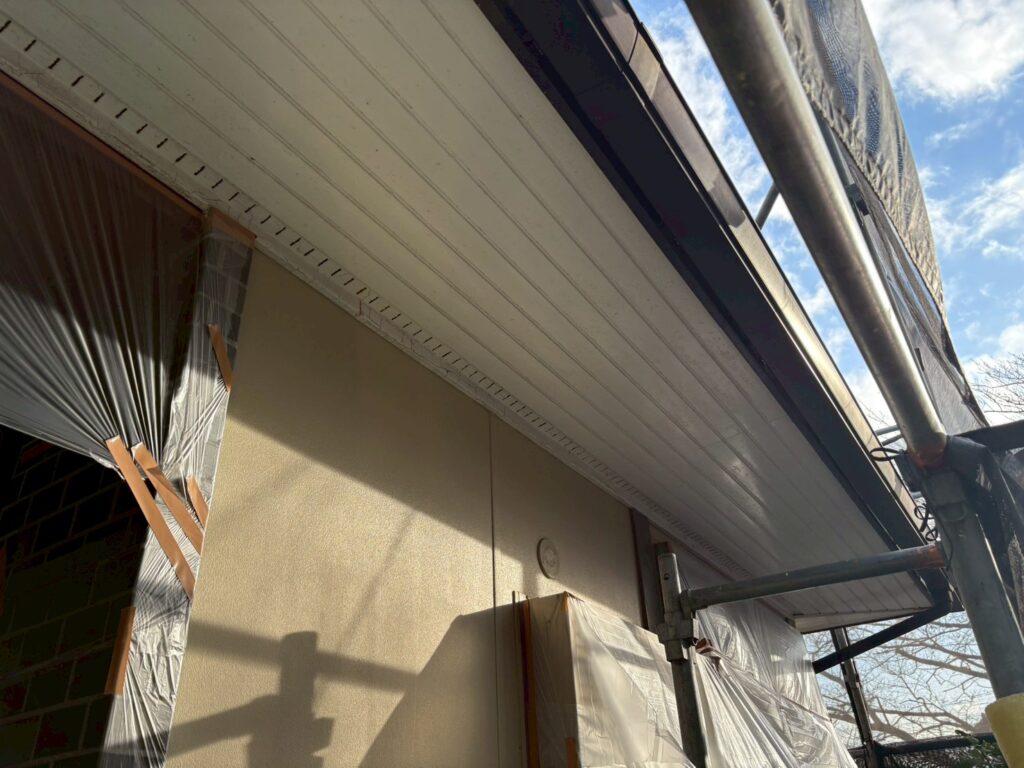 軒天施工前