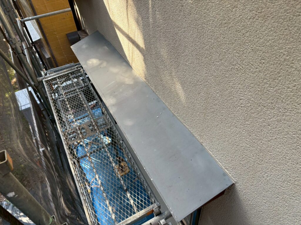 霧よけ庇施工前