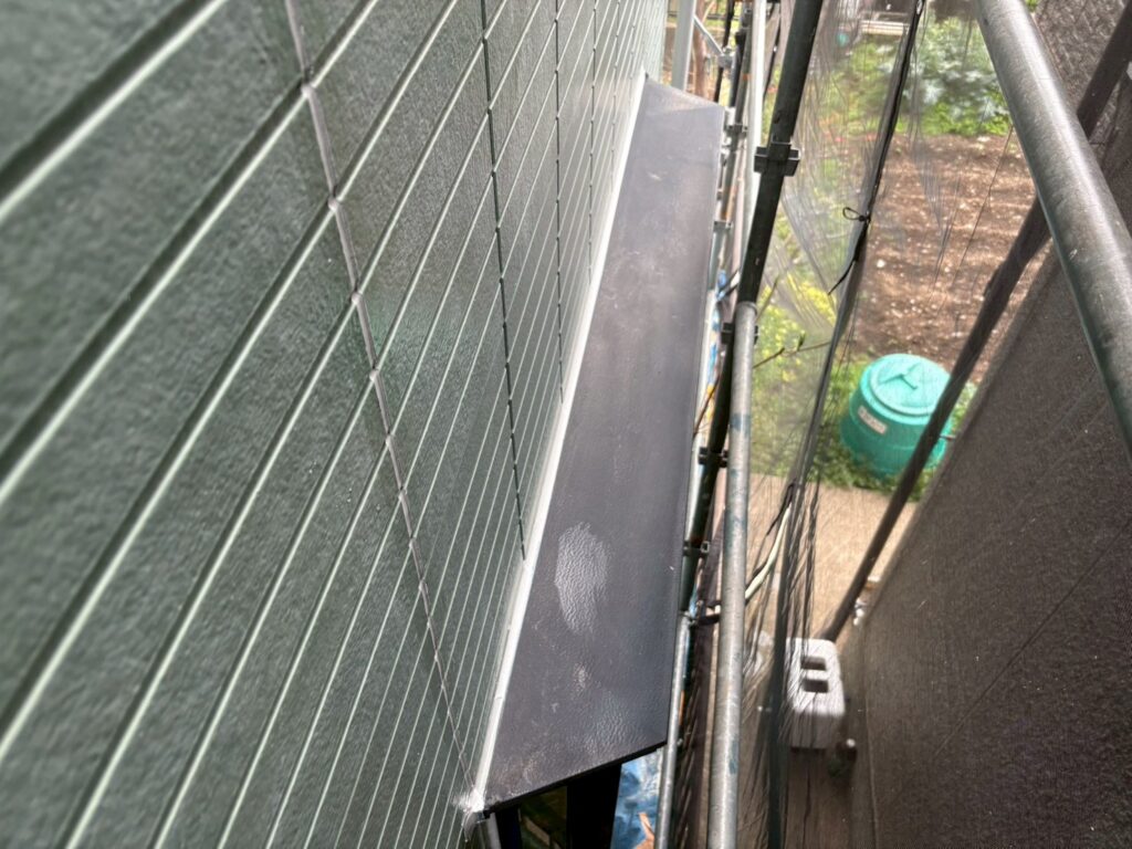 霧よけ庇施工前