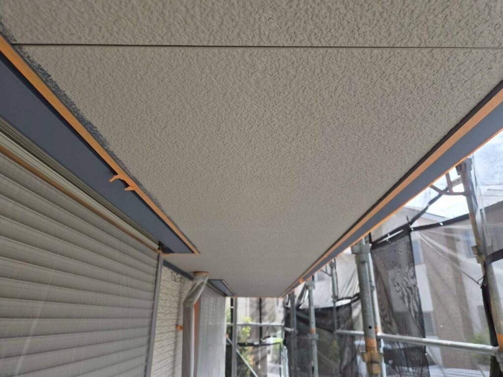 軒天施工前