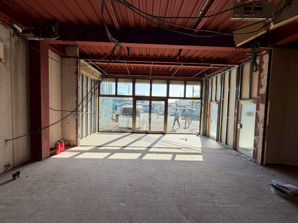 内装工事施工中