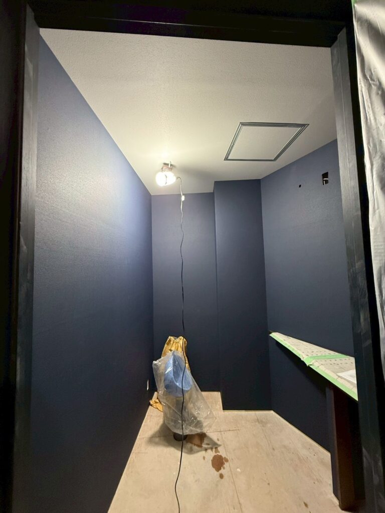 内装工事施工中