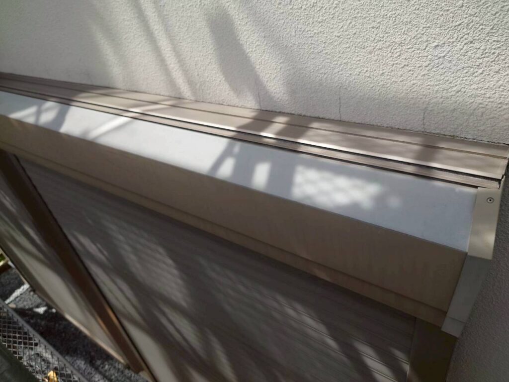 霧よけ庇施工前