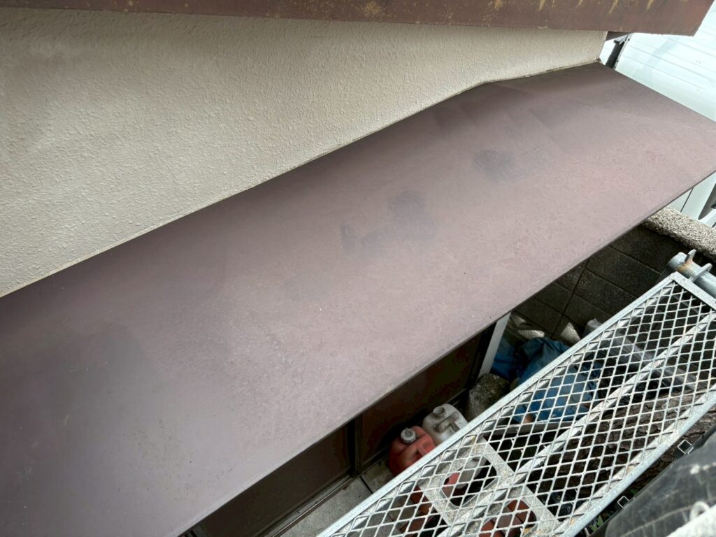 霧よけ庇施工前
