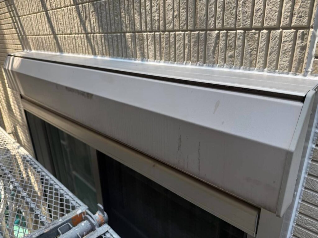 シャッターボックス塗装施工前