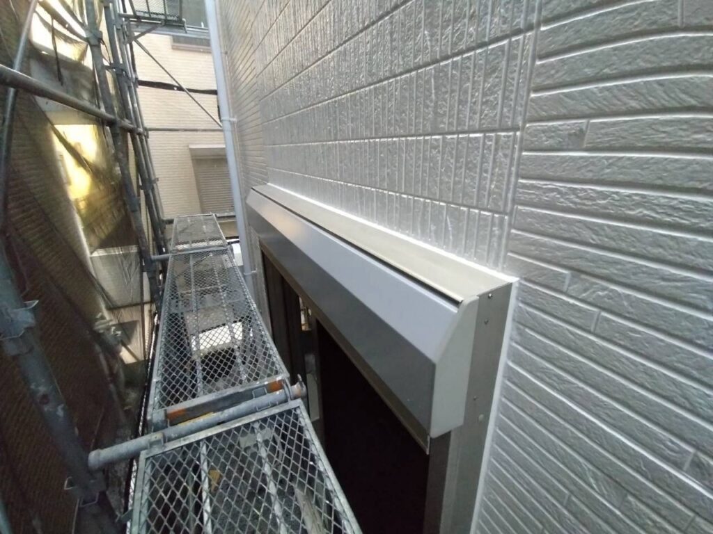 シャッターボックス塗装施工完了